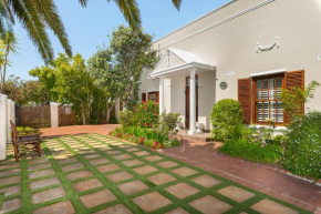 Meerendal Cottage-Affordable Luxury-Private Garden with Pool & Hot Tub